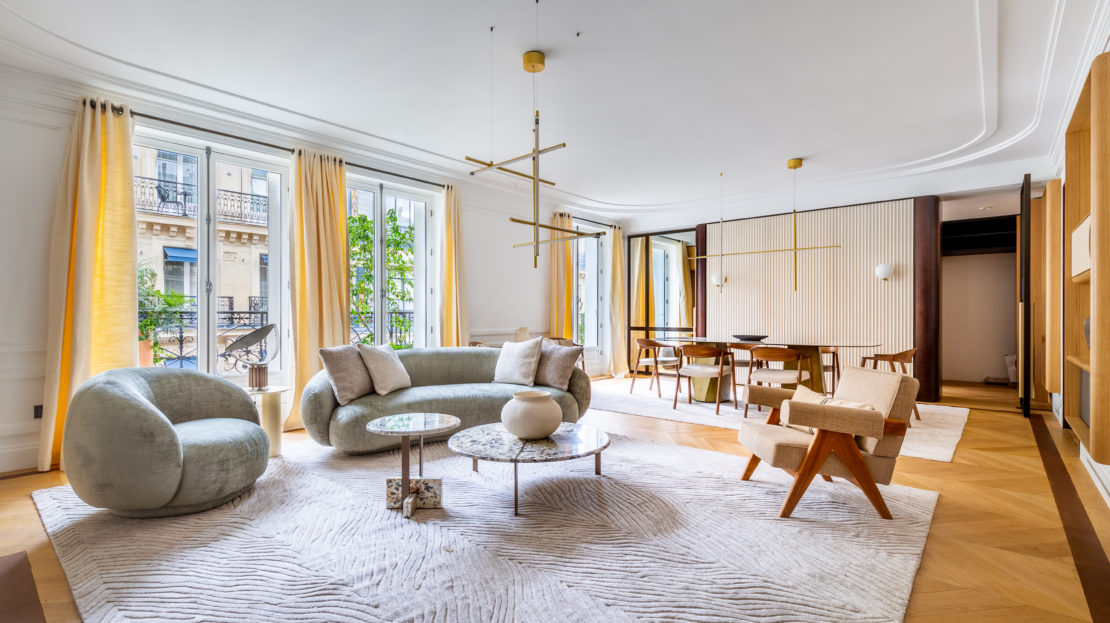 Pied-à-terre de 185 m² en plein coeur du Triangle d'Or, vendu à plus de 5 000 000 € par District Immobilier